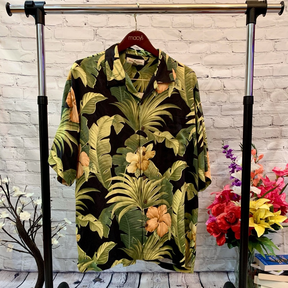 Tommy Bahama Hawaiian Camp Shirt Silk Loop Collar